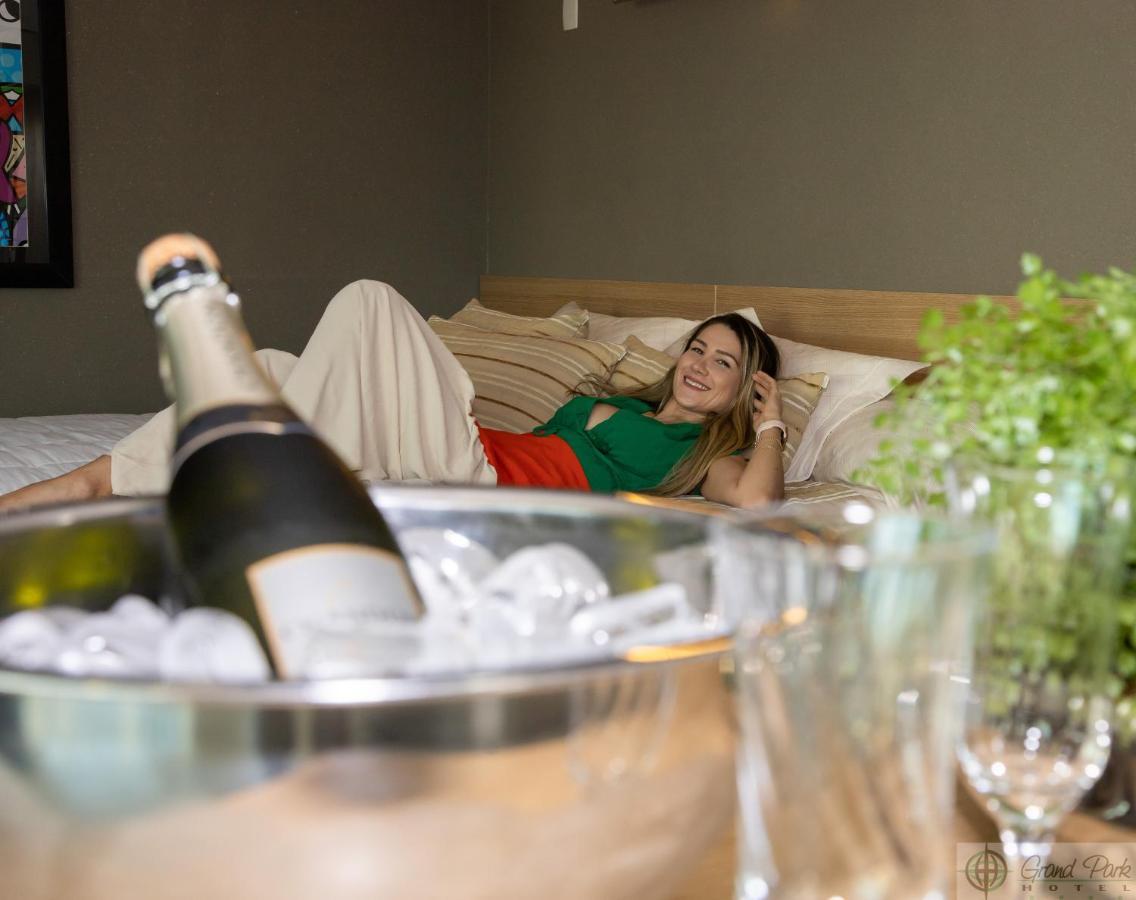 Hotel Grand Park 캄푸그란지 외부 사진