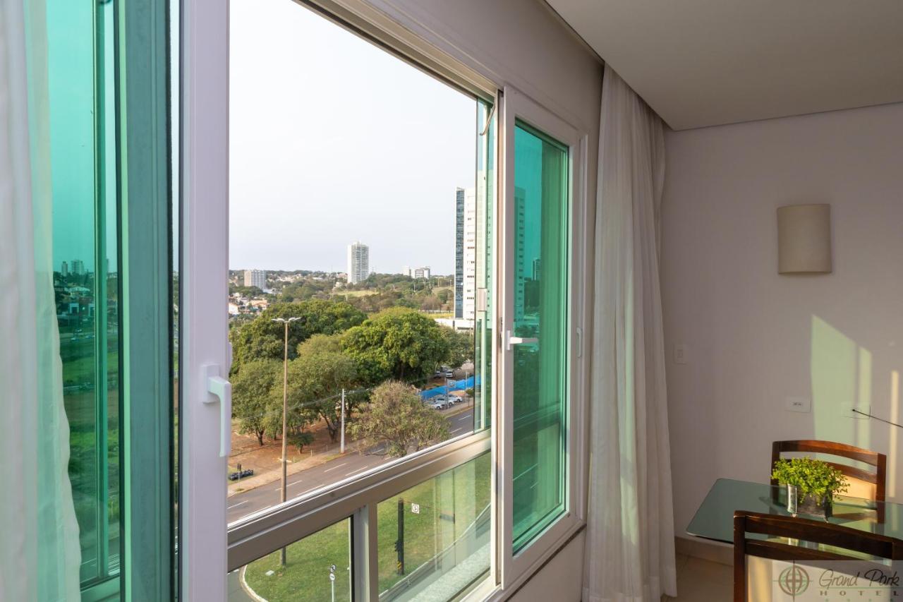 Hotel Grand Park 캄푸그란지 외부 사진