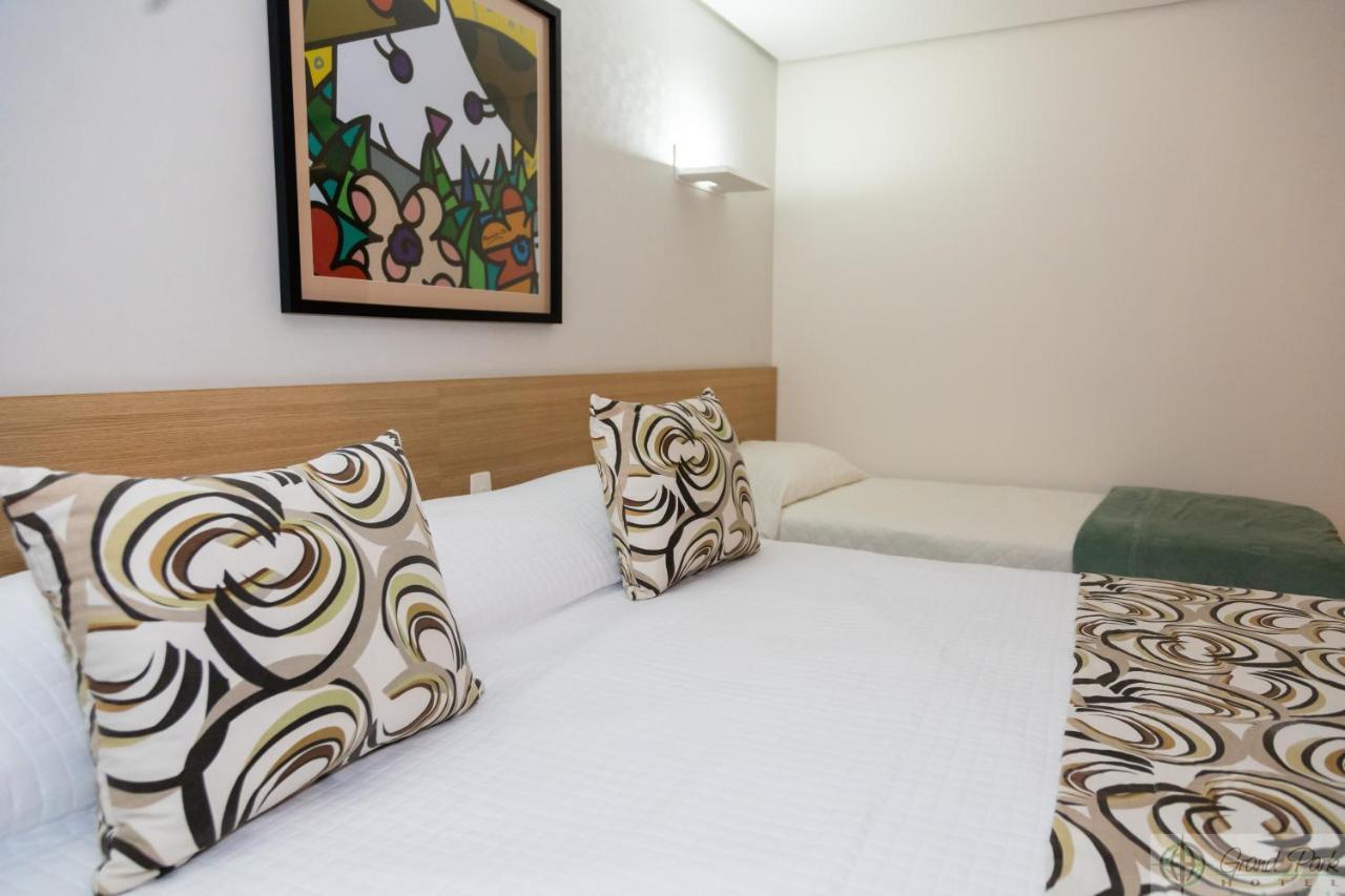 Hotel Grand Park 캄푸그란지 외부 사진