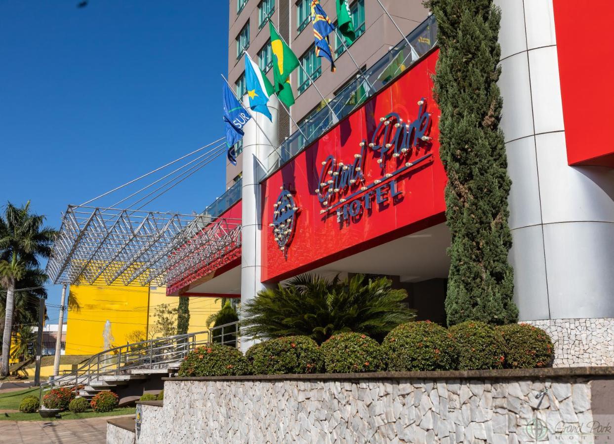Hotel Grand Park 캄푸그란지 외부 사진