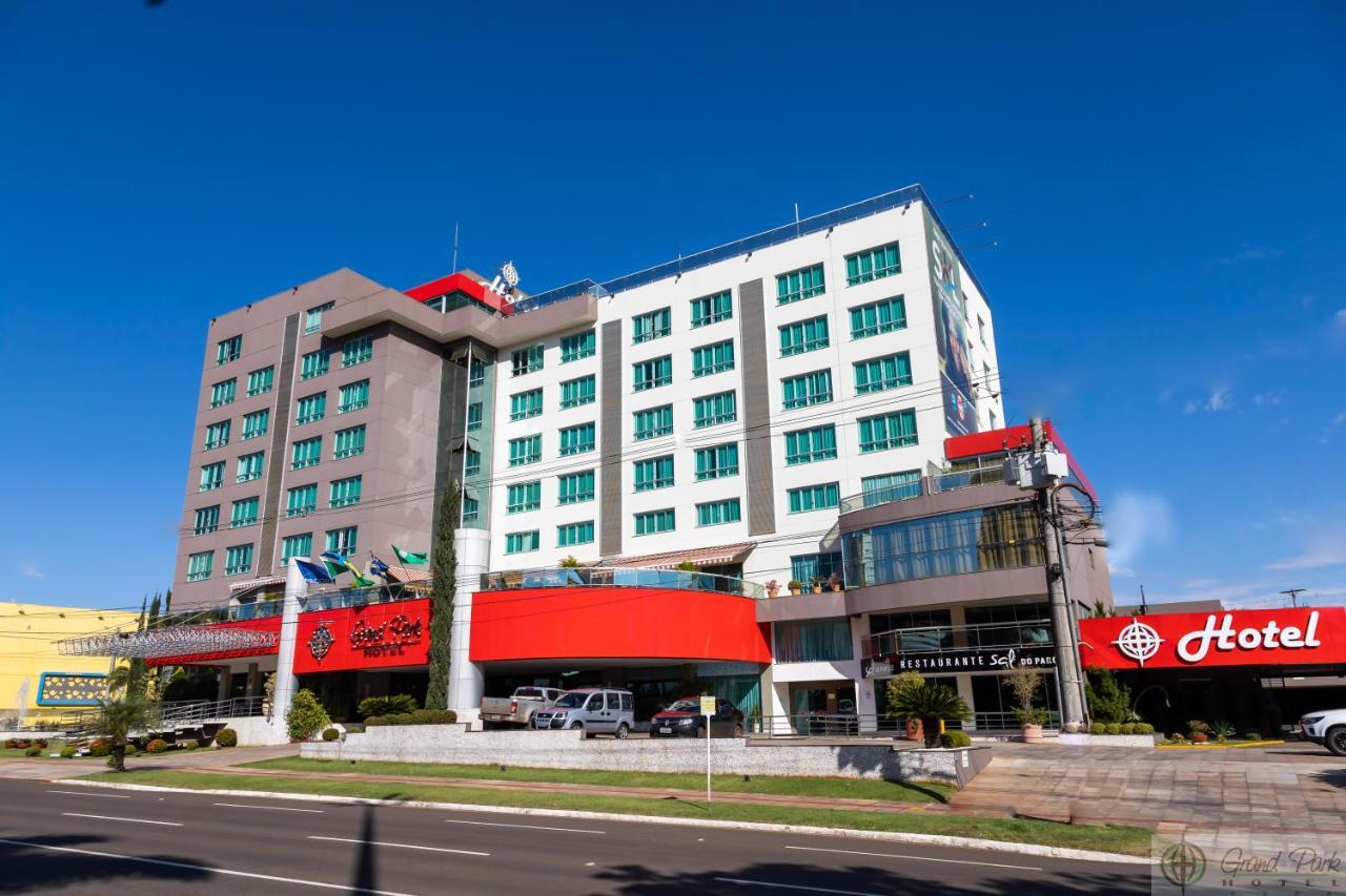 Hotel Grand Park 캄푸그란지 외부 사진