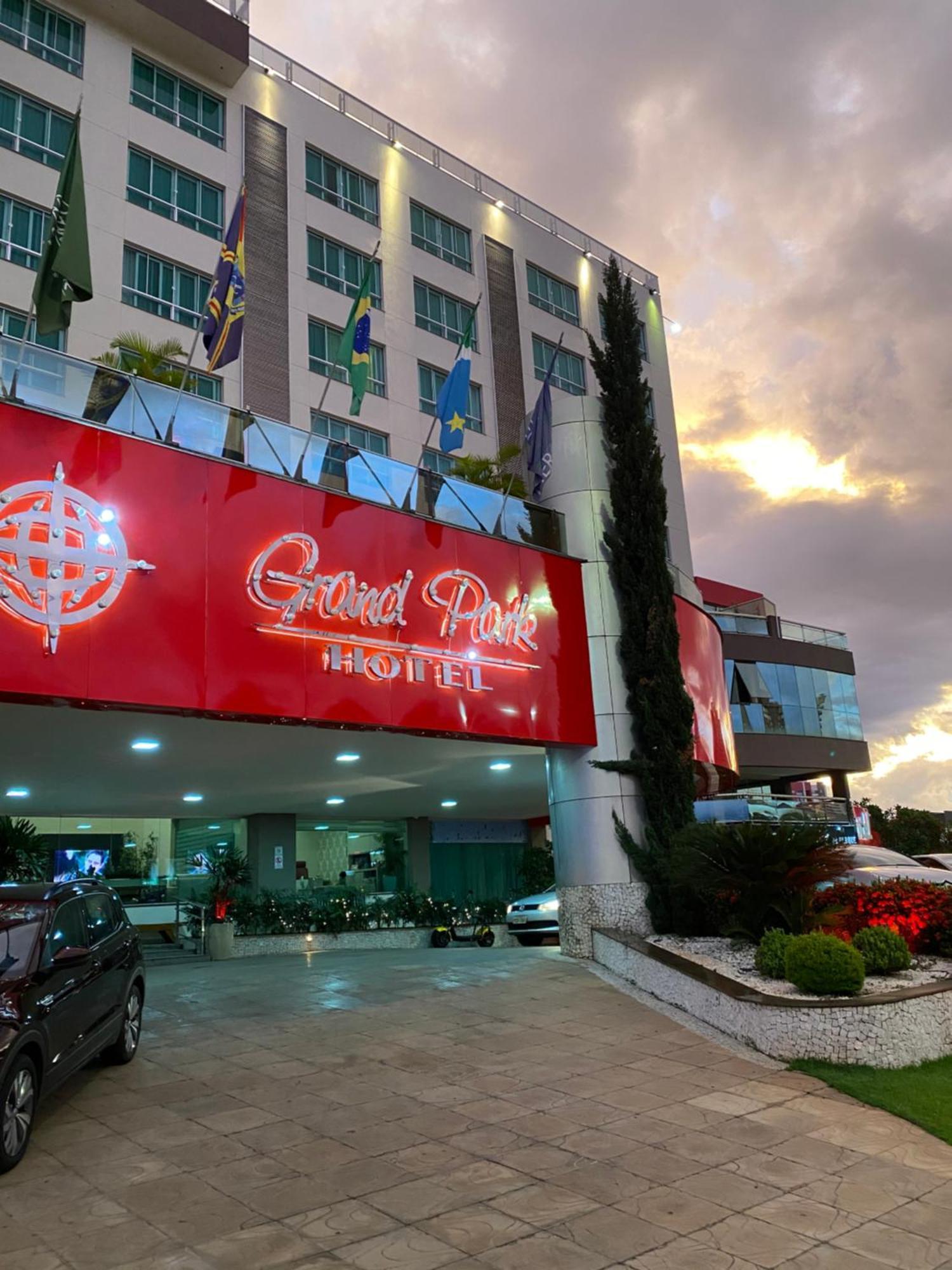 Hotel Grand Park 캄푸그란지 외부 사진